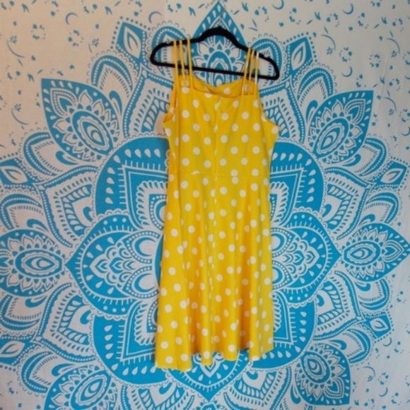 Pinup Yellow Polka Dot Retro 50s Pin Up Dress - Picture 3 of 5